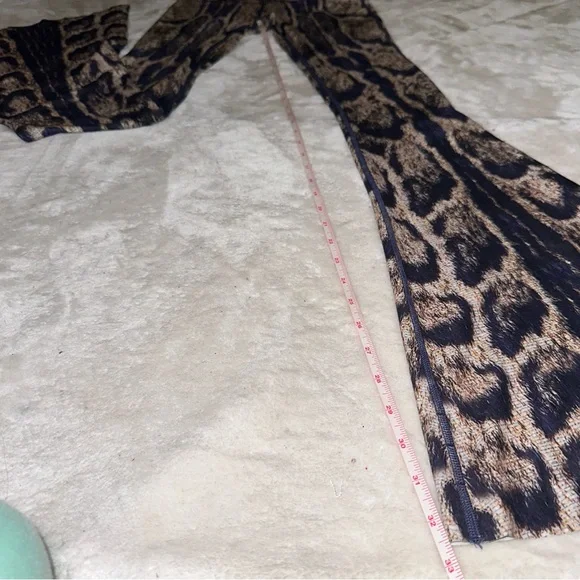 Niyama Sol Brown & Black Animal Print Super Flare Pants Size Medium - Picture 16 of 16